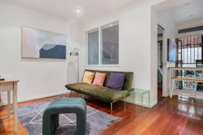 Eclectic Rushcutters Gem - Foosteps to the Harbour Sydney